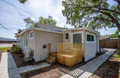 Bright, Immaculate and Cozy Coastal Cottage in Ozona - Foto 31