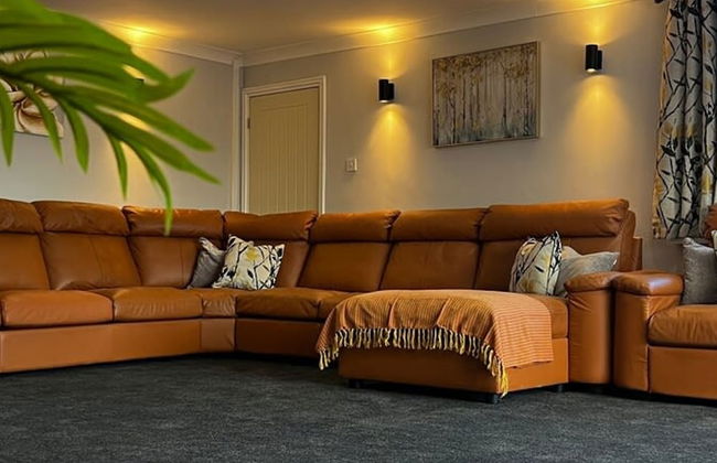 The Cheshire Gathering - Hot Tub 8 Bedroom - Photo 22