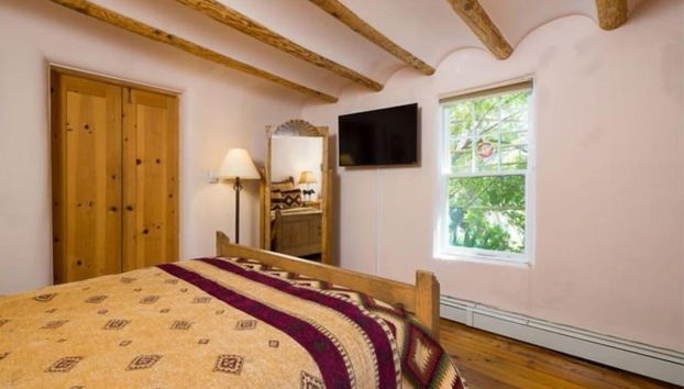 Mariposa - Authentic Adobe Home, One Block Canyon Road and Five Blocks to the Plaza, Hot Tub, Kiva Fireplace - Foto 2, Camera