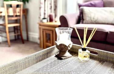 A unique and spacious river front property - Foto 16