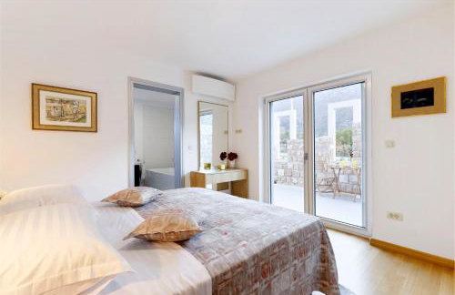 Villa Jure with Heated Pool, Sauna, Tennis Court & Mini Golf - Foto 25