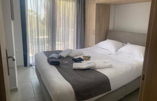 Melivia Luxury Suite - Photo 11