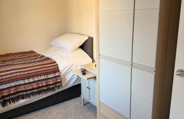 Stylish 3 bed house in Bedford perfect for Contractors and families - Foto 31