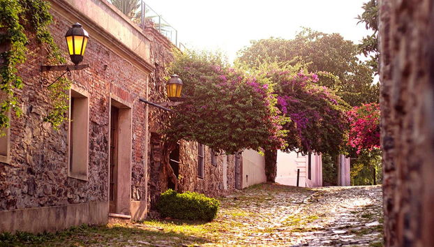 Una de las calles del centro de Colonia del Sacramento