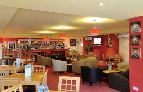 Clifftop Chalet With Pool - Foto 17