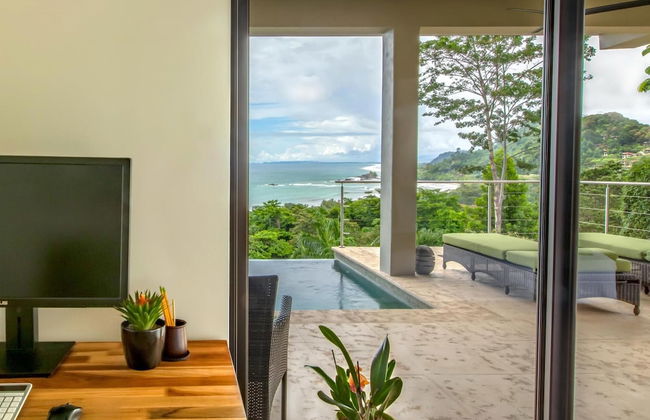 Luxe 4 Bdrm Villa w Epic Oceanview Infinity Pool - Foto 3