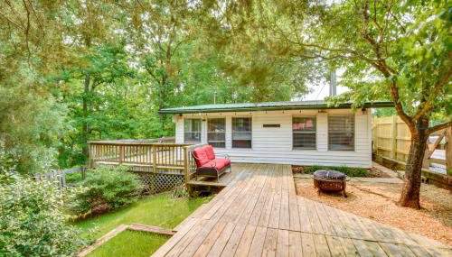 Waterfront Cabin with Private Dock on Lake Hartwell! - Foto 1