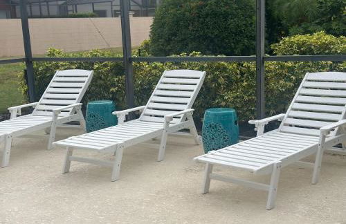 Themed kid bedrooms, 17 miles to Disney and Legoland, private pool, kitchen, wifi, washer, dryer - Foto 46