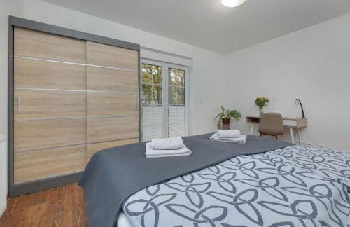 Apartment ''Senko'' with 2 Bedrooms and Parking by Noclegi Renters - Photo 22