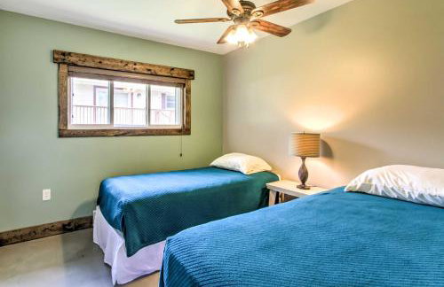 Lake Pepin Cottage with Patio - Walk to the Marina! - Foto 16