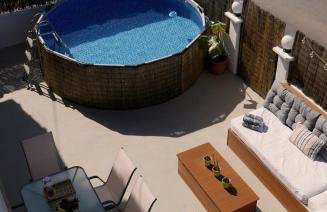 IKARUS apartment with courtyard & pool in Chania - Foto 7