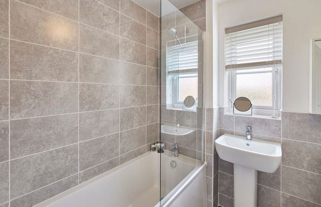 Host Stay Cayton Bay Cottage - Foto 19