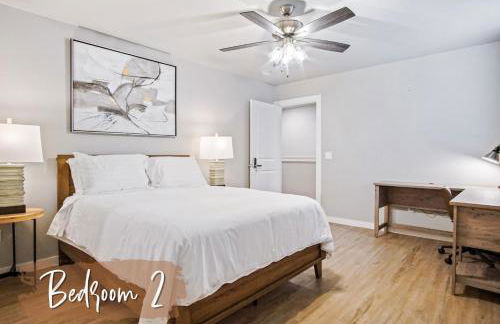 5BR Home Hot tub, fenced backyard #CO - Foto 31