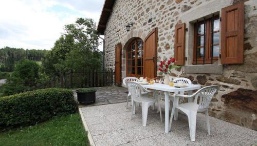 Grande maison en pierres avec jardin, proche d'un bourg médiéval, animaux acceptés - FR-1-582-161 - Foto 1