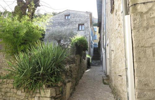 Maisonnette typique, coeur du village médiéval de Sauve - Foto 19