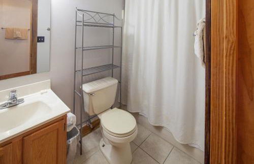 Er44 - Rising Eagle - Great Location! Close To Town! 2 Bedroom Cabin by RedAwning - Foto 40