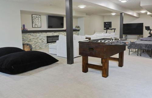 Golf Oasis Sleeps 22! Hot tub Firepit Gym Pool - Foto 28