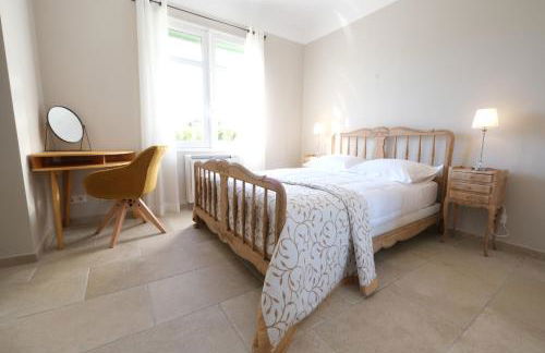 vacation rental with pool and poolhouse, close to arles in moulès- sleeps 8 - Foto 28