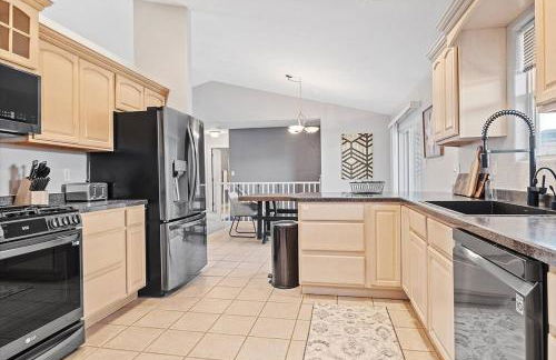 Modern Home-Garage-Scenic Patio - Foto 37