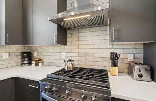 Mountain View Home with King Beds and Rooftop Deck - Foto 8