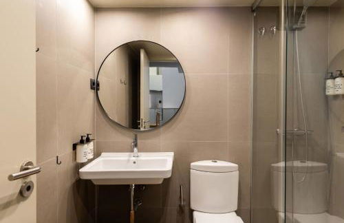 Uma Suites Barceloneta Beach - Photo 36