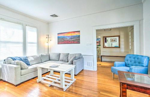 Majestic Richmond Apt with Tranquil Koi Pond! - Foto 6