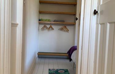 Country cottage overlooking fields with garden room - Foto 28