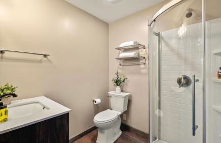 Lakeview Sunset Heaven by Avantstay Waterfront Home Hot Tub, Game Room + Discounted Ski Tickets - Foto 66