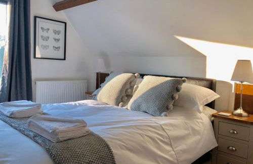 The Stable Barn *On the edge of the New Forest* - Photo 16