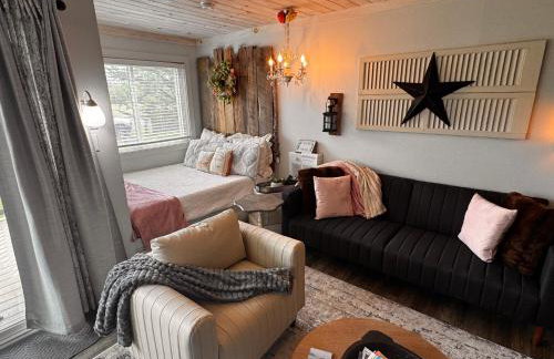 Resort- Indoor Pool, Hottub, Sauna, Gameroom - Cozy Studio-Near Slopes and Oz - Foto 19