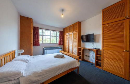 Lovely 5 Bed House in Barnet , home away from home - Foto 32