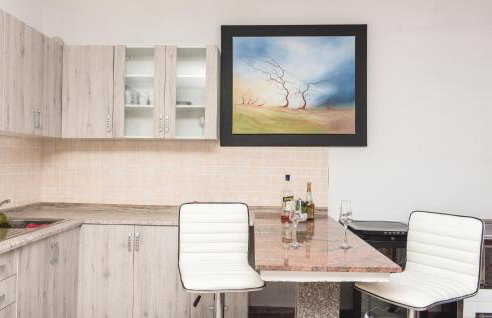 Four-Bedroom Holiday Home In Cista Velika - Photo 18