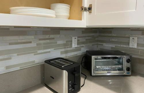 New! Cozy Gated 3BR, 2BA Vacation Home - Foto 2