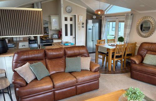 Hot Tub Lodge with Panoramic Views & Free Golf - Foto 11