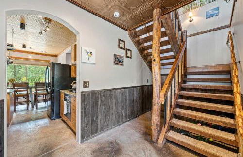 Rustic 5BR Escape with Private Hot Tub 25min to Park City - Foto 29