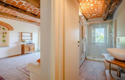 Gorgeous Home In Ferrere With Kitchen - Foto 30