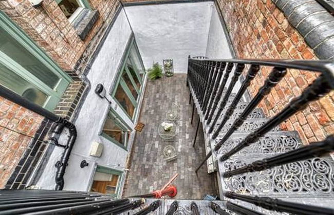 Host Stay The Basement on the Tything - Foto 8