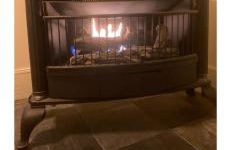 Charleston, SC themed - PRIVATE 1 QUEEN BED 1 BATH APARTMENT 2 FUTONS THAT FOLD OUT FLAT TO SLEEP ON & LEATHER LOVE SEAT GAS LOGS IN LIVING ROOM FULL KITCHEN POKER BUMPER POOL TABLE CONVENIENTLY LOCATED IN COLUMBIA SOUTH CAROLINA 1 QUEEN BED & 2 SOFA BEDS - Foto 1