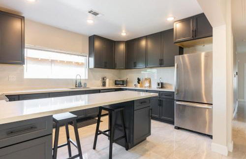 Spacious 5 BR Brand New House LAX - Foto 24