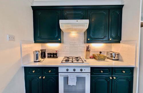 Stunning House With Private Backyard - Foto 6