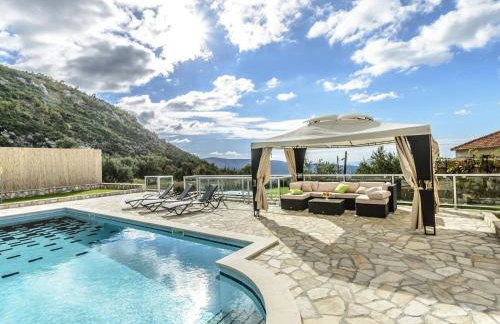 Villa Pave - Six-Bedroom Villa with Terrace and Swimming Pool - Foto 2