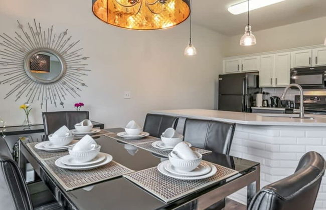 Remodeled Gem - Comfort and Location - Foto 10