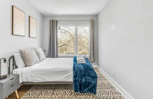 East Nashville Townhome 5min to Grand Ole Opry! Rooftop Deck, Grill, TV and Golf - Foto 13