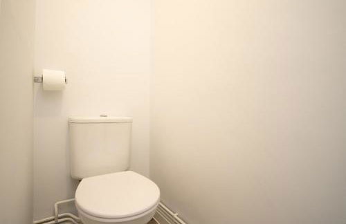 Heath House - Photo 27