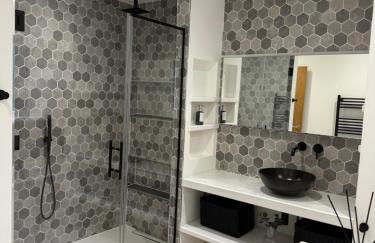 Gili Taigh - Photo 20