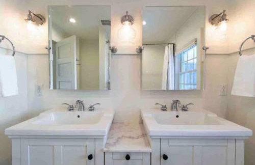 Beautifully Restored Home in Manchester Village - Foto 14