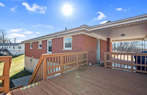 6 Min to Ark, Free Covered Parking, Deck and Grill - Foto 19