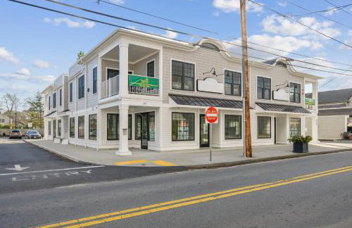 TJs Tide: Prime Location Condo w/ Outdoor Deck - Photo 35