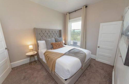 Renovated 2 bed 2 bath Near Arena and Downtown - Foto 10