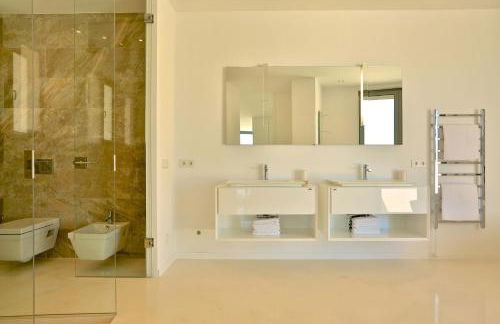 Serene Escape: Seaside Villa in Ibiza, 1001 - Foto 35